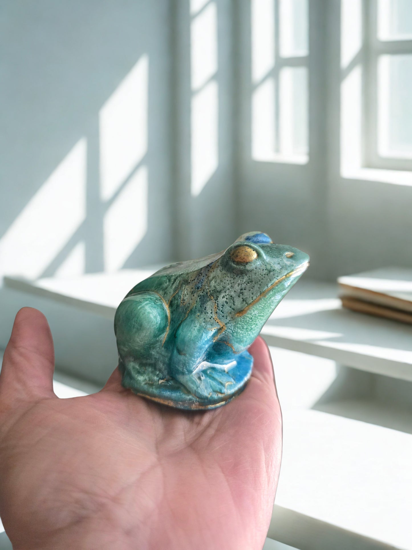 Resin decorative Frog
