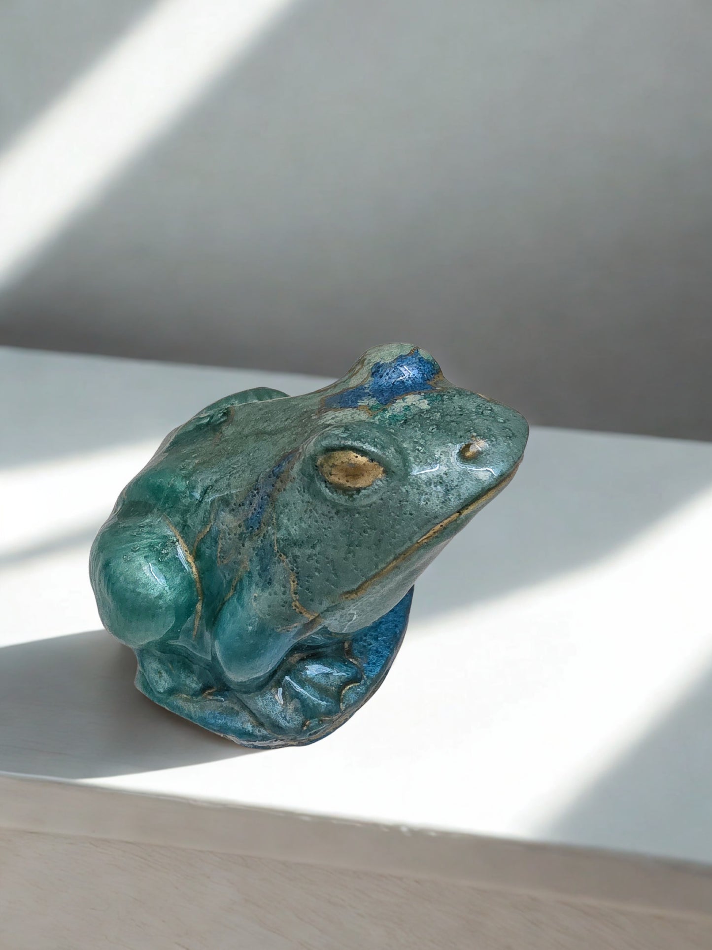 Resin decorative Frog